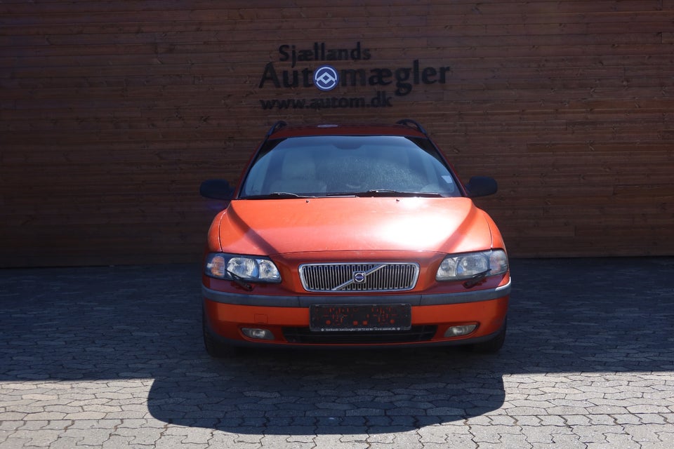 Volvo V70 2,4  5d