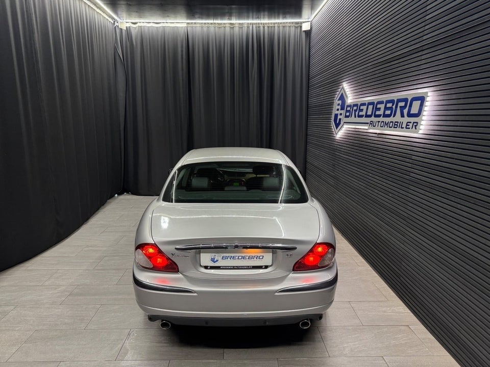 Jaguar X-type 2,5 Classic 4d