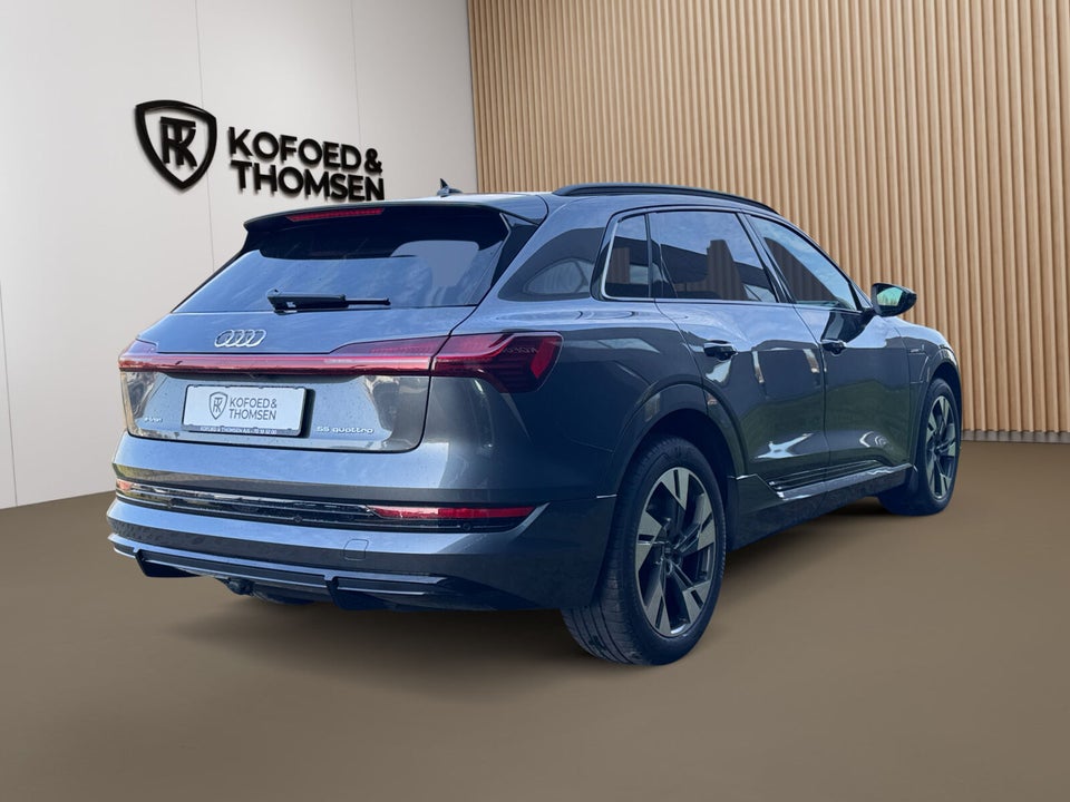 Audi e-tron 55 S-line quattro 5d