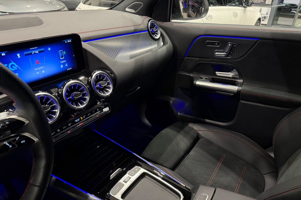 Mercedes EQA350 AMG Line 4Matic 5d