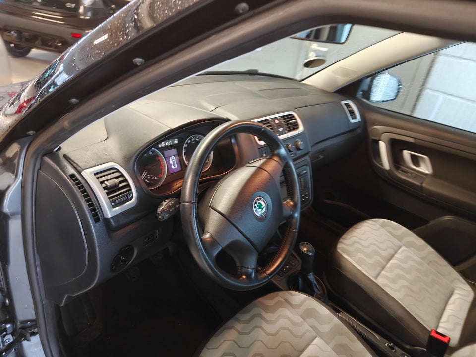 Skoda Fabia 1,4 16V Elegance Combi 5d