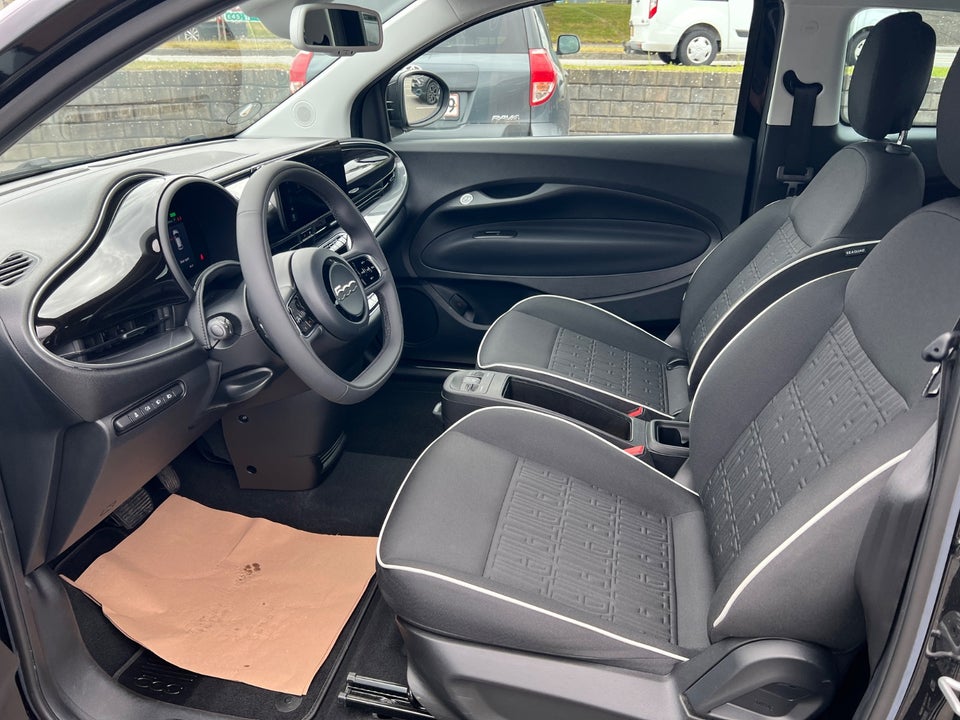 Fiat 500e 42 Icon Cabrio 2d