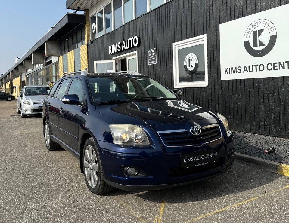 Toyota Avensis 2,0 D-4D Sol stc. 5d