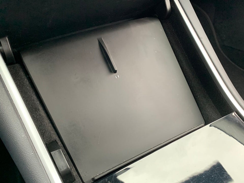 Tesla Model 3 Standard Range+ RWD 4d