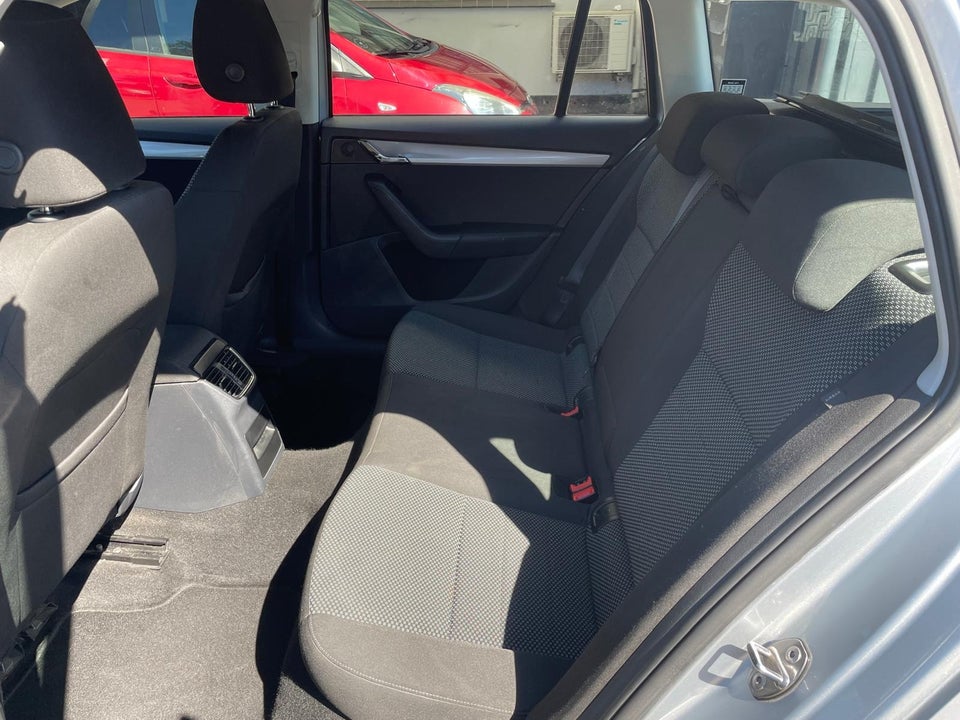 Skoda Octavia 1,4 TSi 140 Ambition Combi 5d