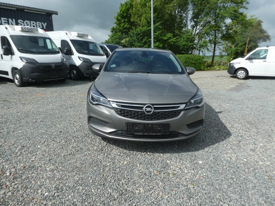 Opel Astra 1,0 T 105 Enjoy 5d