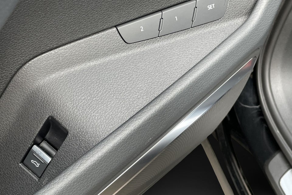 Audi SQ8 e-tron quattro 5d