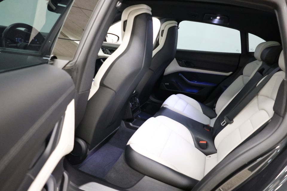 Porsche Taycan 4S Performance+ Cross Turismo 5d