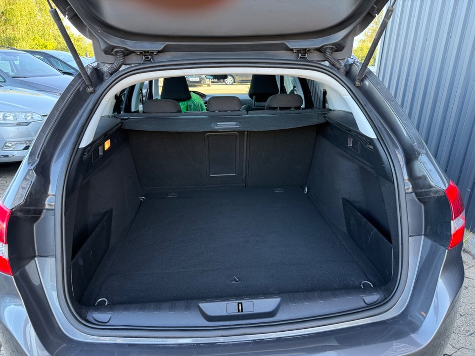 Peugeot 308 1,6 BlueHDi 120 Allure Sky SW 5d