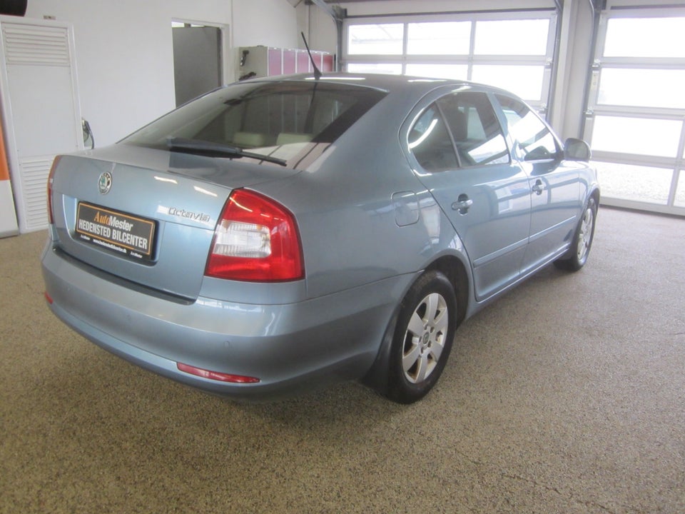 Skoda Octavia 1,6 TDi 105 Elegance 5d