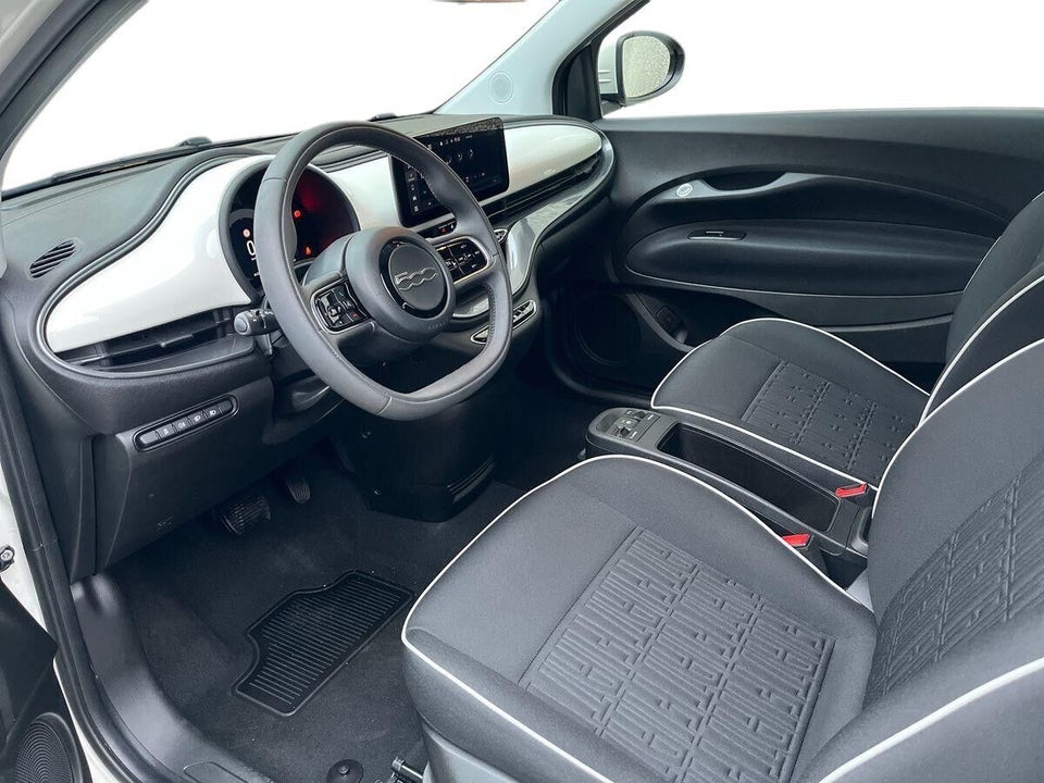 Fiat 500e 42 Icon Cabrio 2d