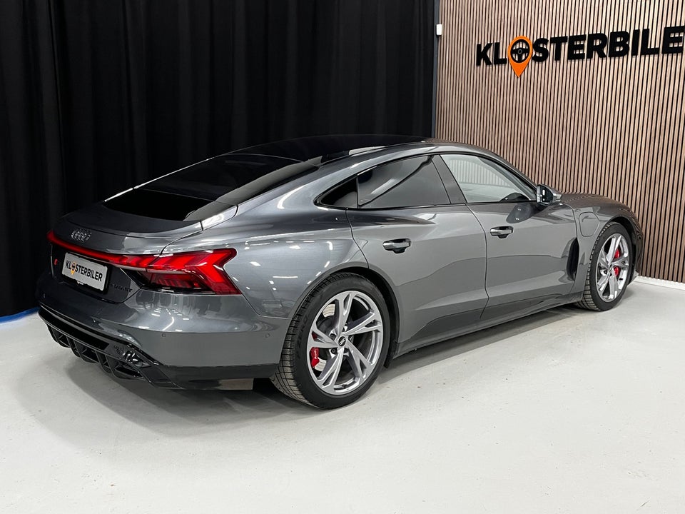 Audi RS e-tron GT quattro 4d