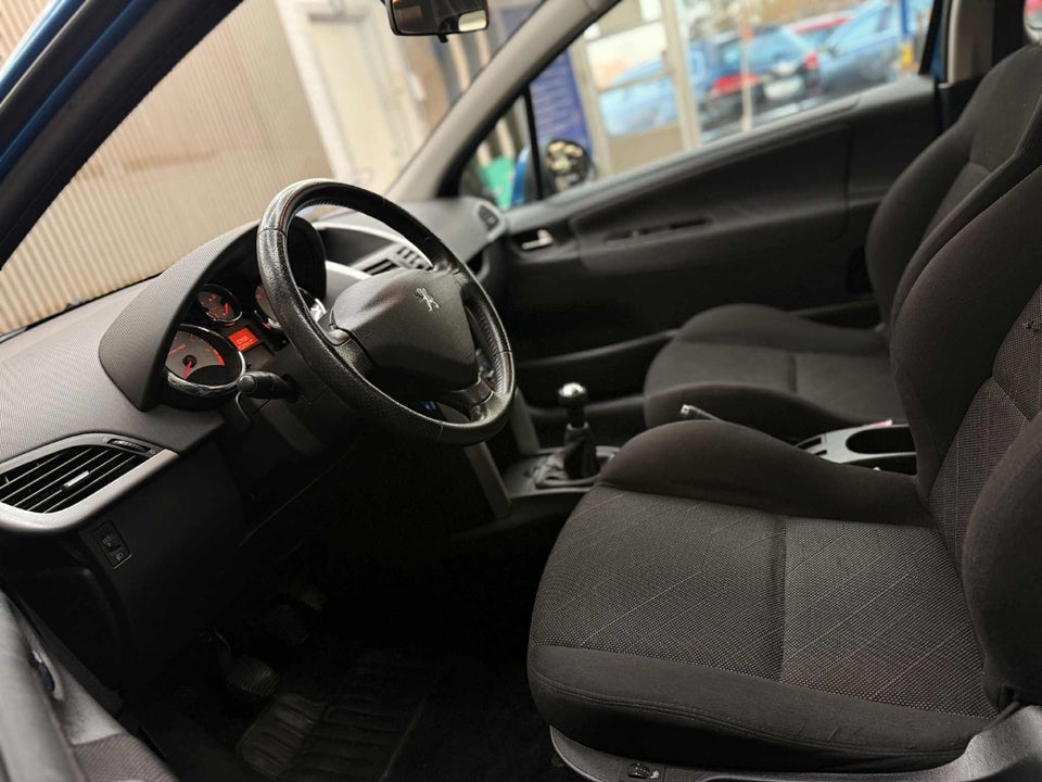 Peugeot 207 1,6  5d