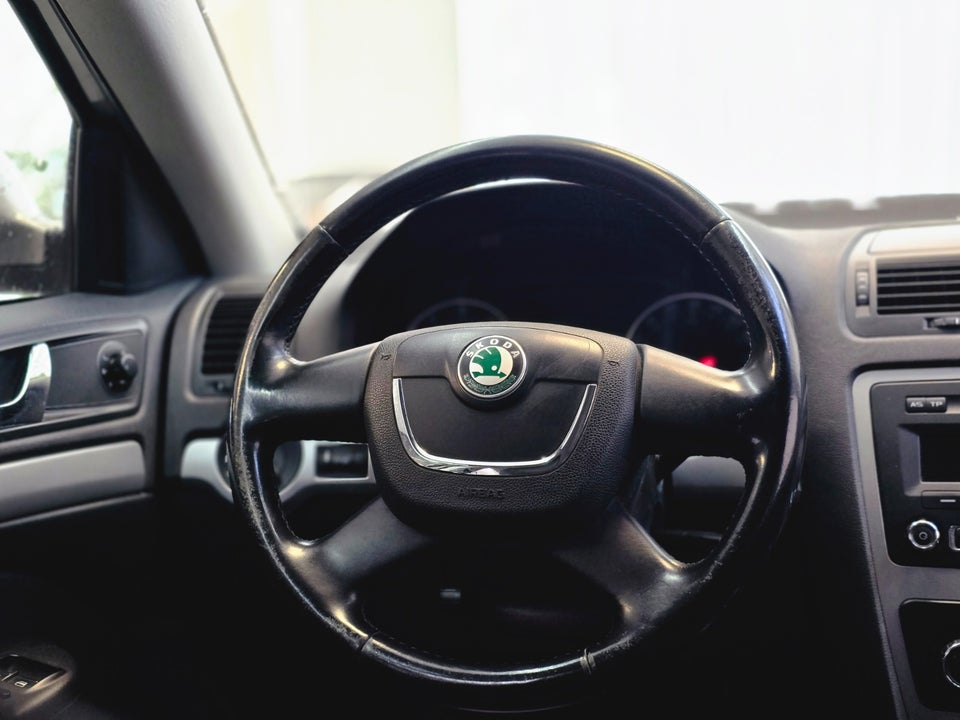 Skoda Octavia 1,4 TSi 122 Elegance Combi 5d