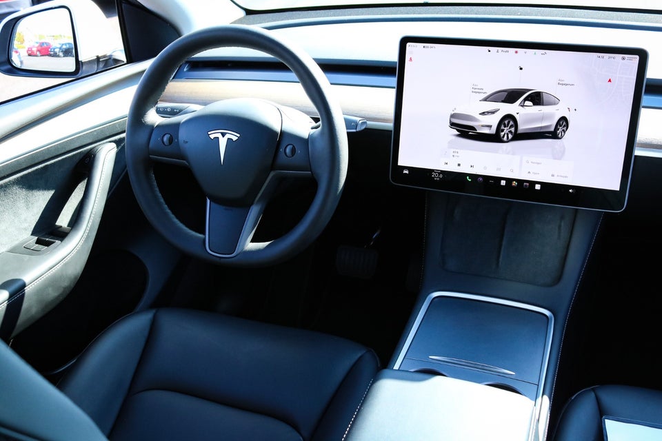 Tesla Model Y Long Range AWD 5d