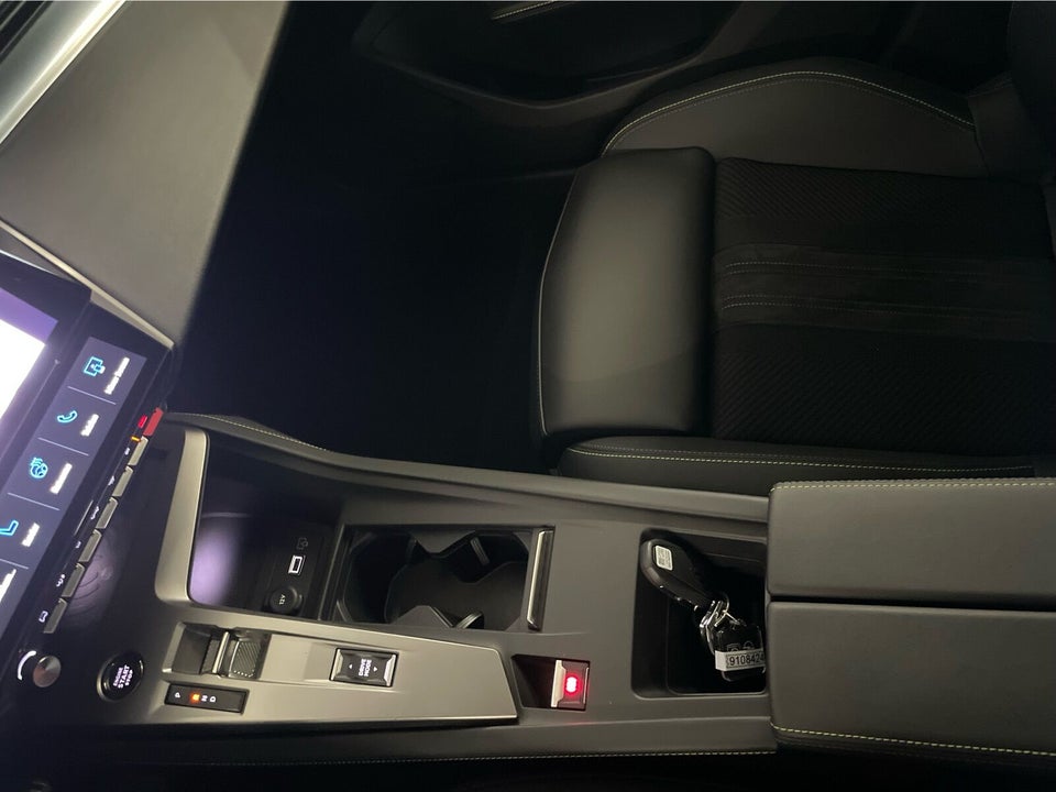 Peugeot e-408 58 GT 5d