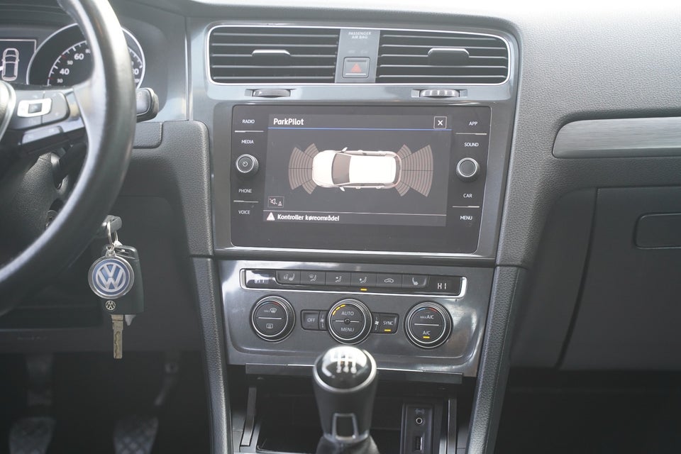 VW Golf VII 1,4 TSi 125 Comfortline BMT 5d