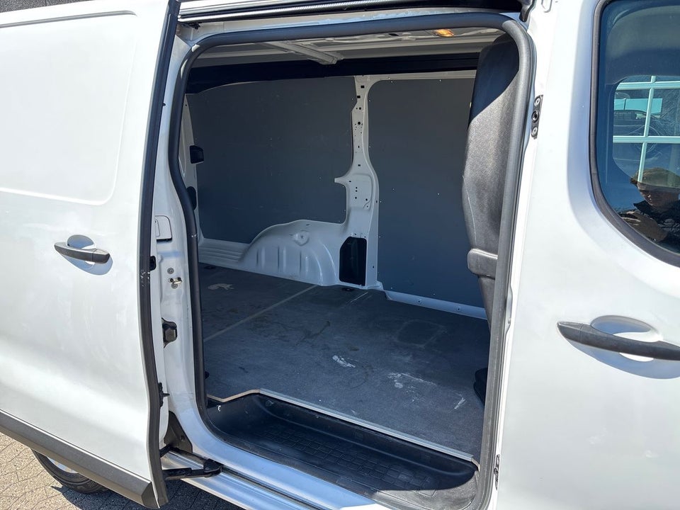 Toyota ProAce 2,0 D 144 Long Comfort Master 5d