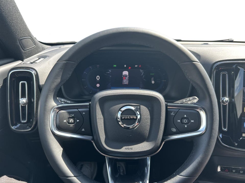 Volvo XC40 ReCharge Twin Plus 5d