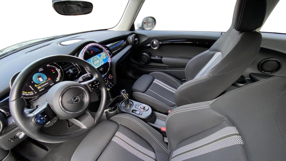 MINI Cooper SE Essential 3d