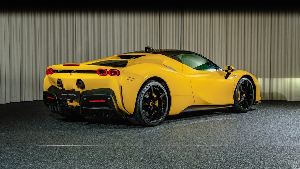 Ferrari SF90 Stradale 4,0 DCT 2d
