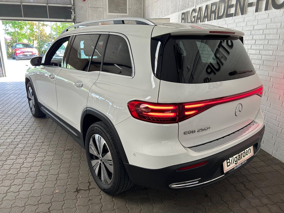 Mercedes EQB250+ Progressive 5d