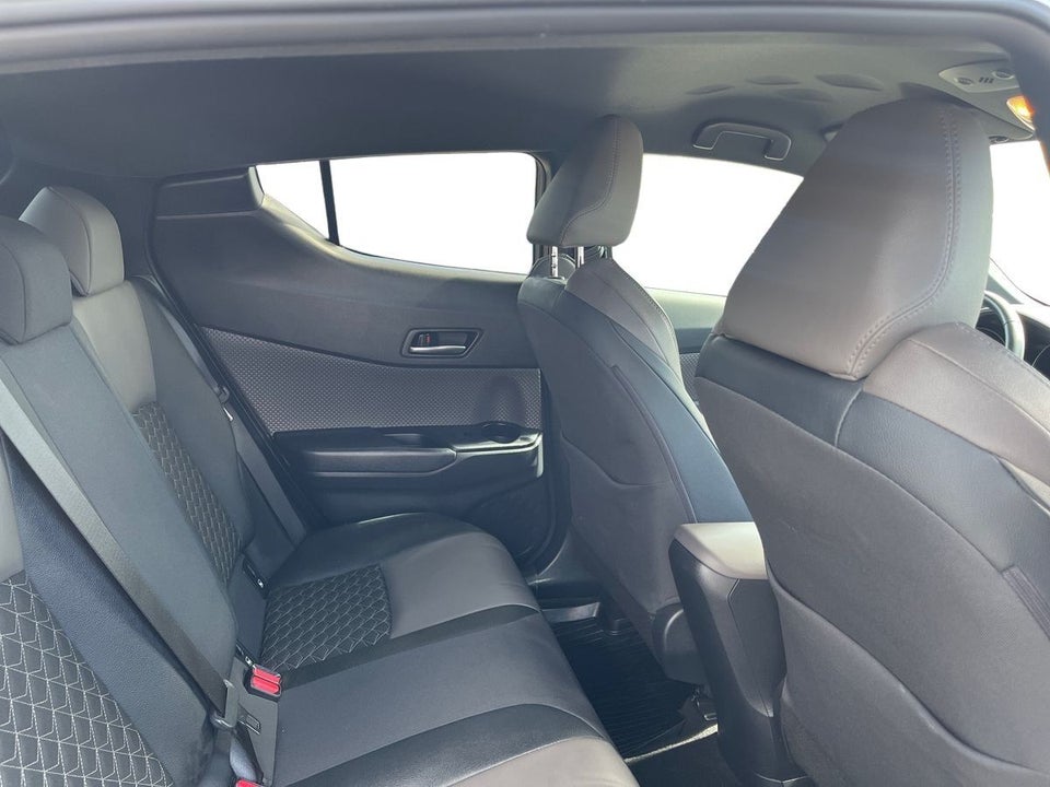 Toyota C-HR 1,8 Hybrid C-HIC CVT 5d