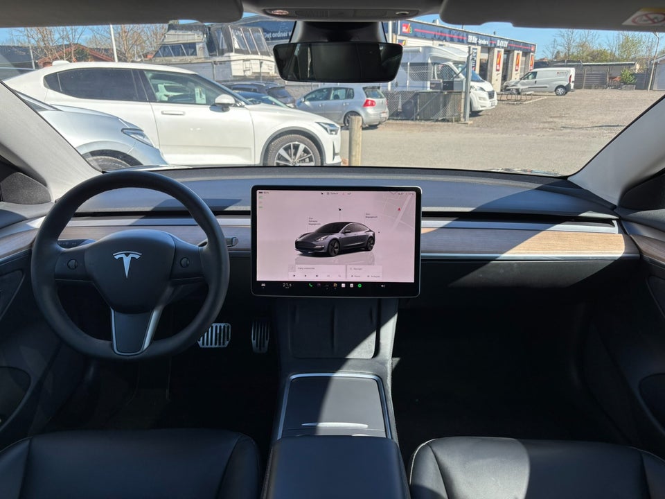 Tesla Model 3 Standard Range+ RWD 4d