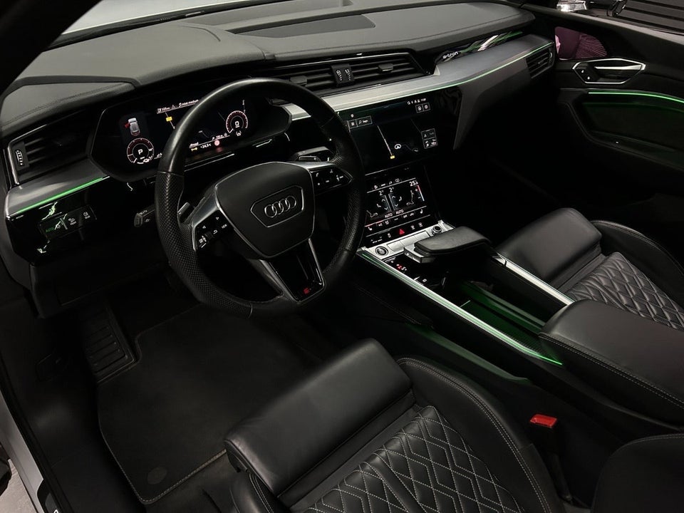 Audi e-tron 55 S-line Sportback quattro 5d