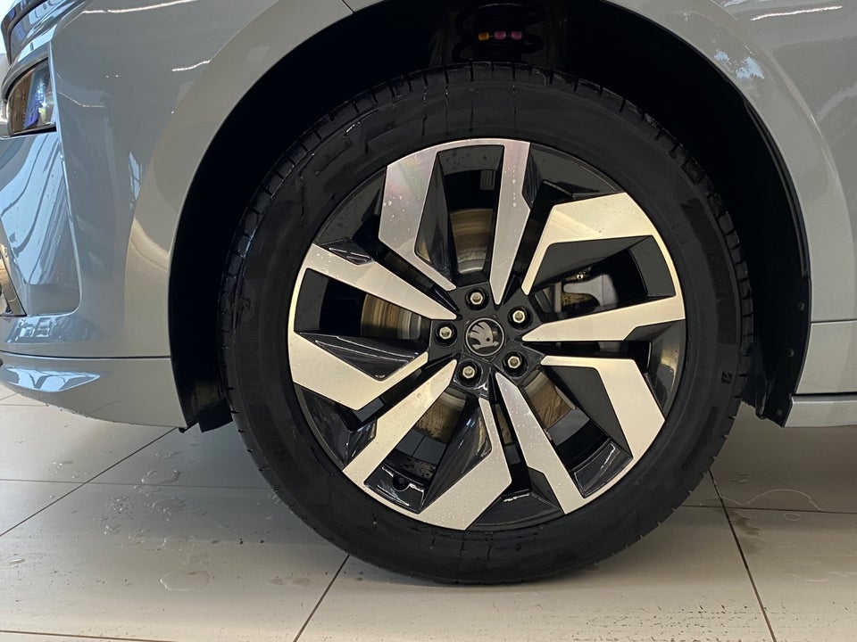 Skoda Enyaq 85 iV Sportline Advanced 5d