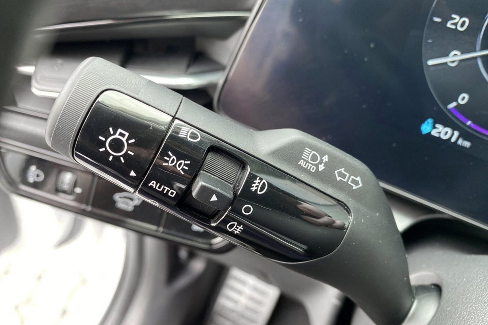 Kia Niro 64 EV Premium 5d