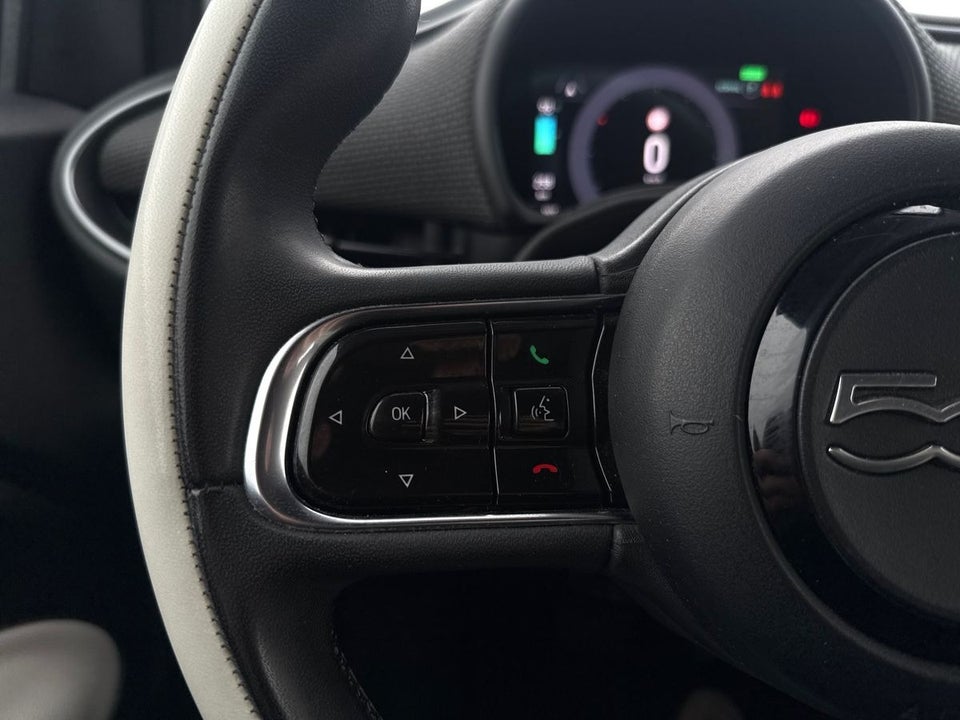 Fiat 500e 42 la Prima by Bocelli Cabrio 2d