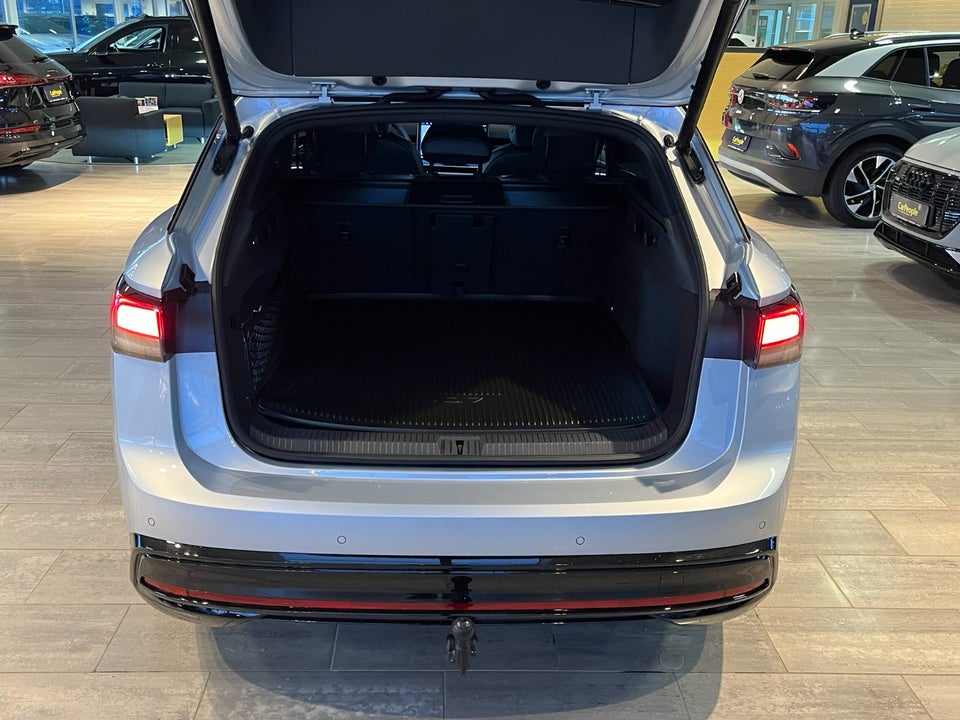 VW ID.7 77 Style+ Tourer 5d