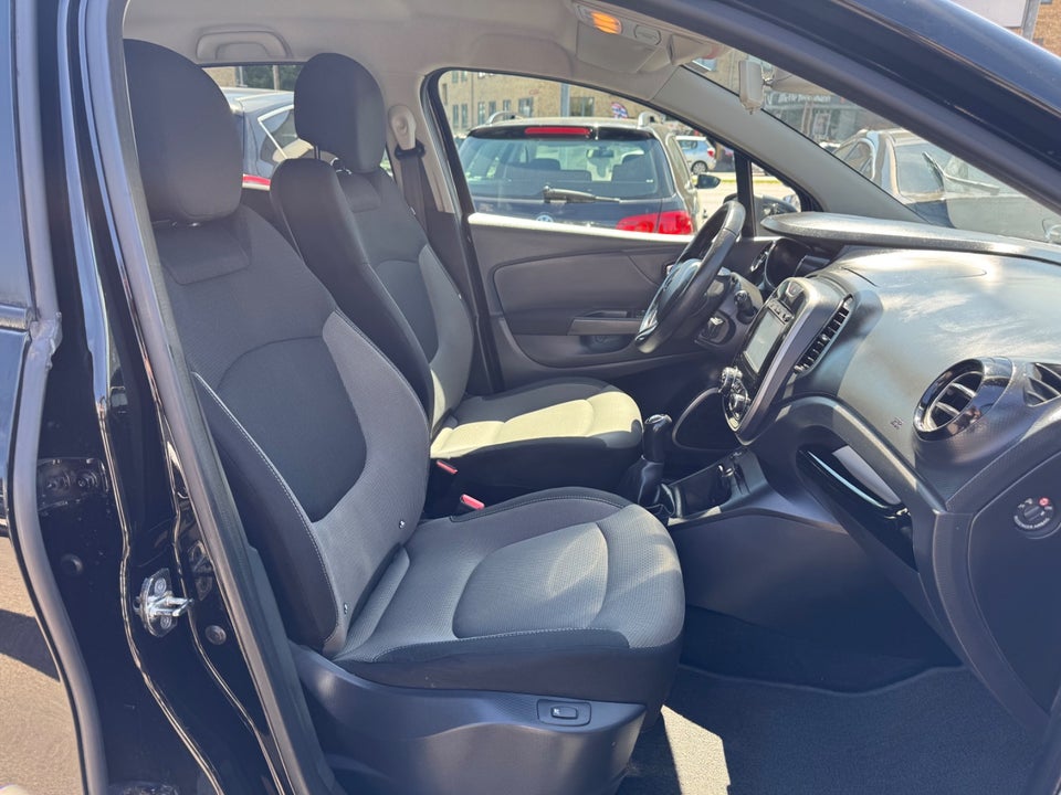 Renault Captur 0,9 TCe 90 Expression 5d