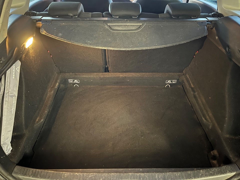 Renault Clio IV 0,9 TCe 90 Expression Sport Tourer 5d