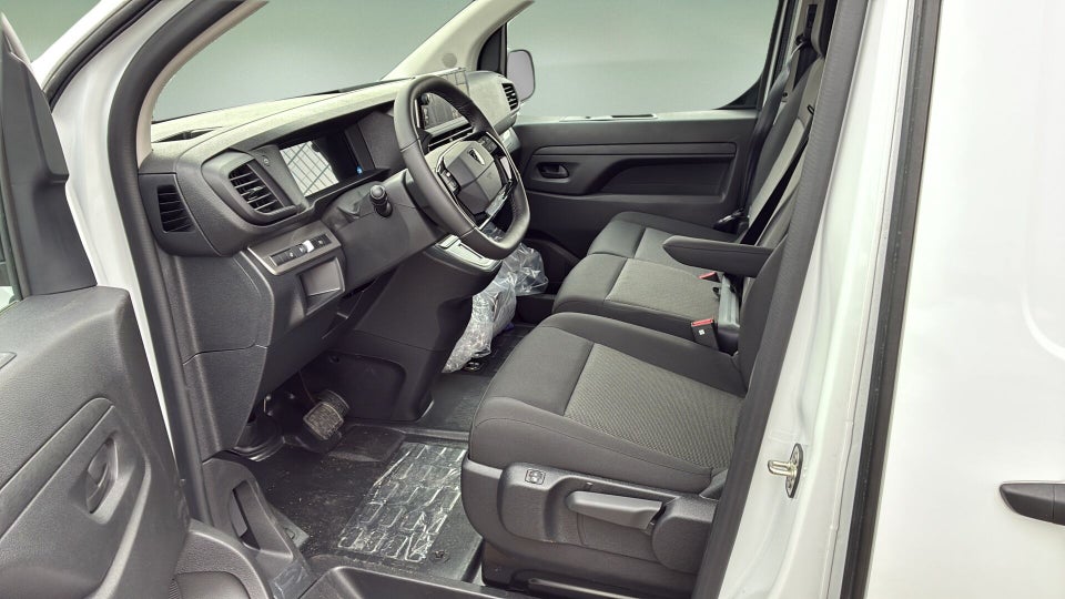 Peugeot Expert 2,0 BlueHDi 144 L2 Plus EAT8 Van