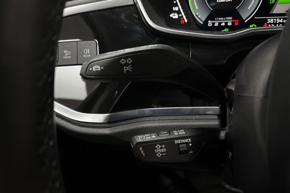 Audi Q3 45 TFSi e Attitude plus S-tr. 5d