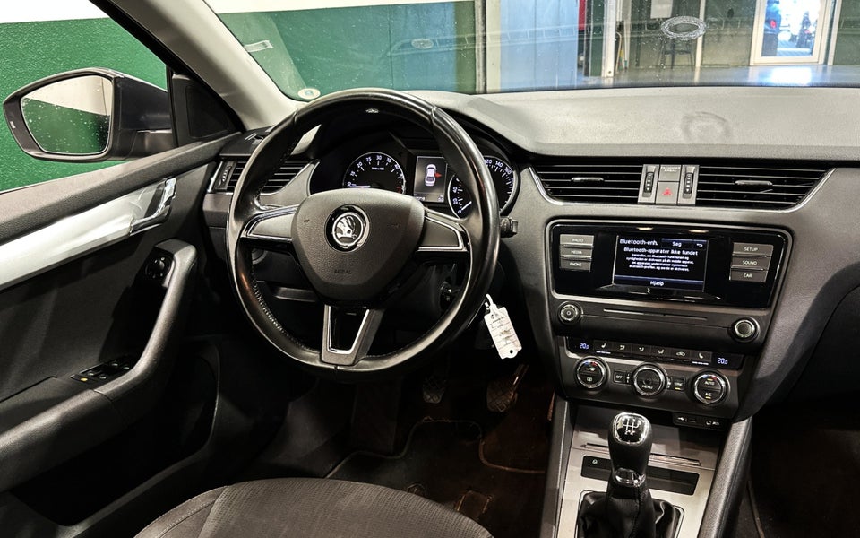 Skoda Octavia 1,6 TDi 110 Ambition 5d