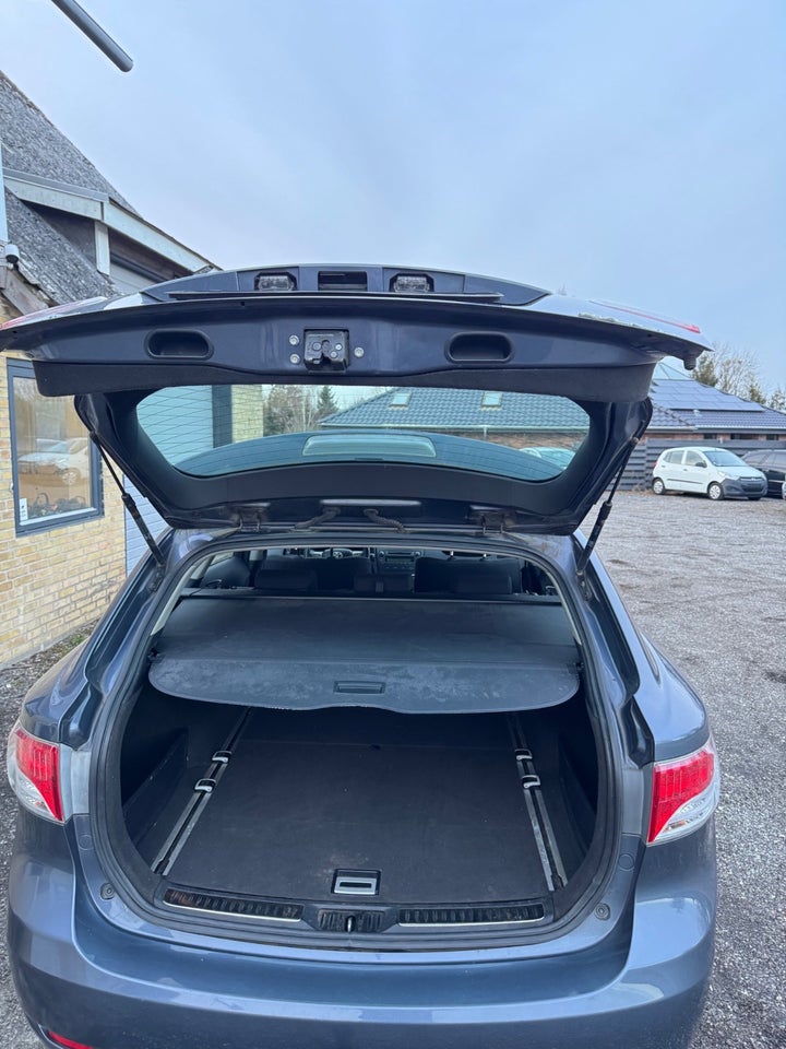 Toyota Avensis 1,8 VVT-i T2 stc. 5d