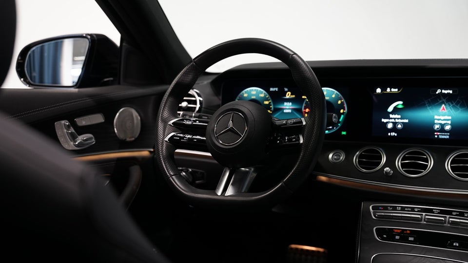 Mercedes E300 de 2,0 AMG Line stc. aut. 5d