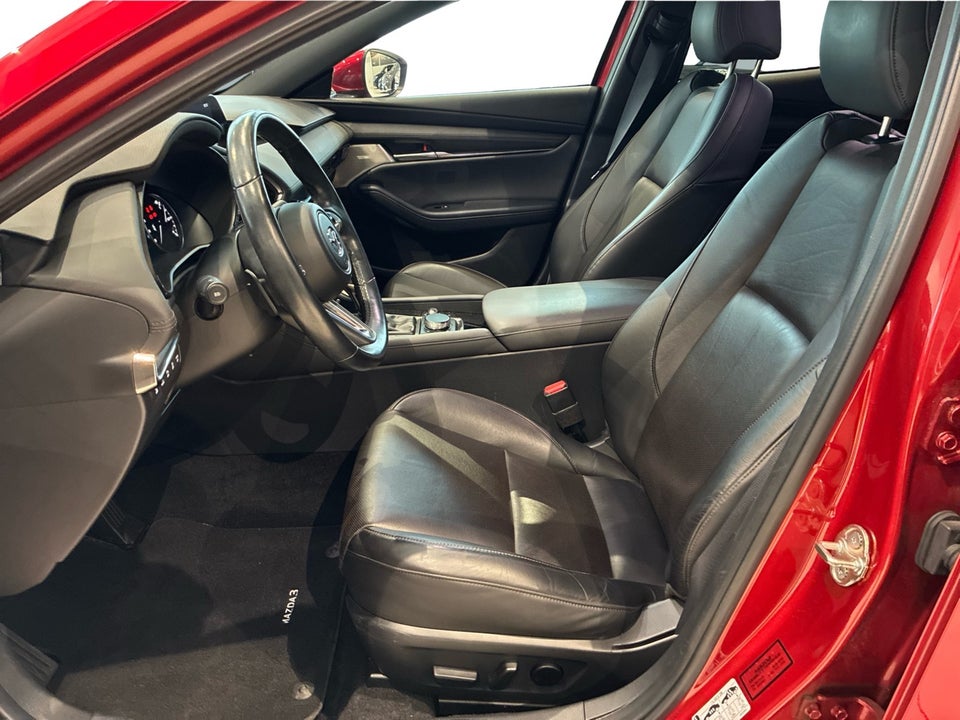 Mazda 3 2,0 e-SkyActiv-G 150 Cosmo aut. 4d