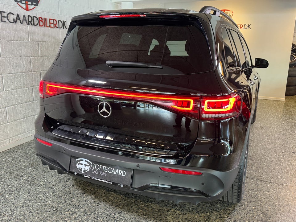 Mercedes EQB250 AMG Line 5d