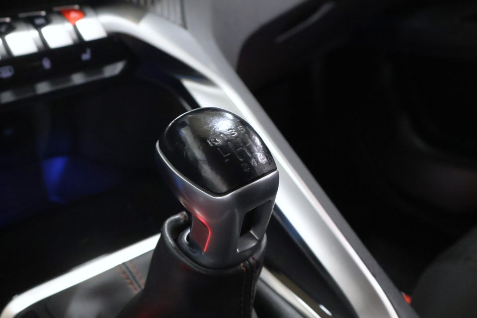 Peugeot 5008 1,2 PureTech 130 Active 7prs 5d