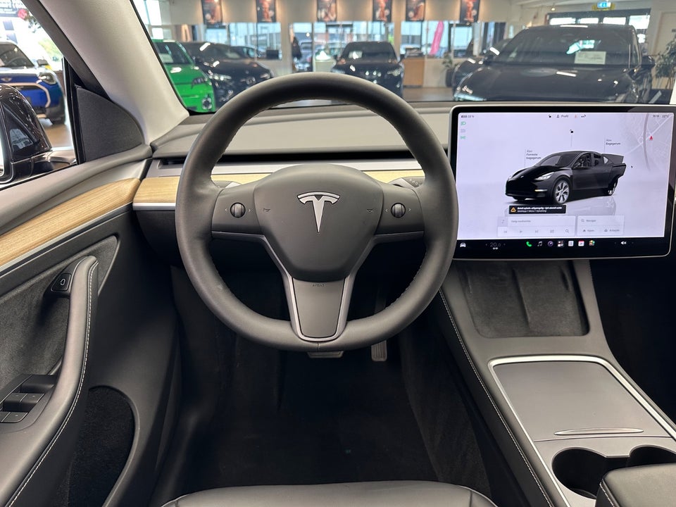 Tesla Model Y RWD 5d