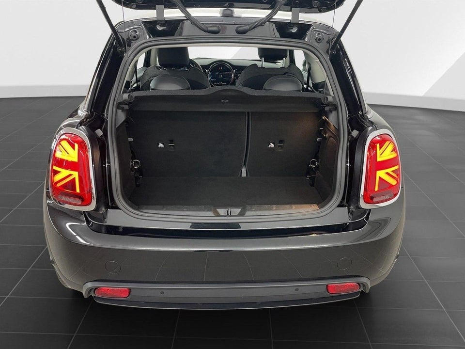 MINI Cooper SE Classic Trim 3d