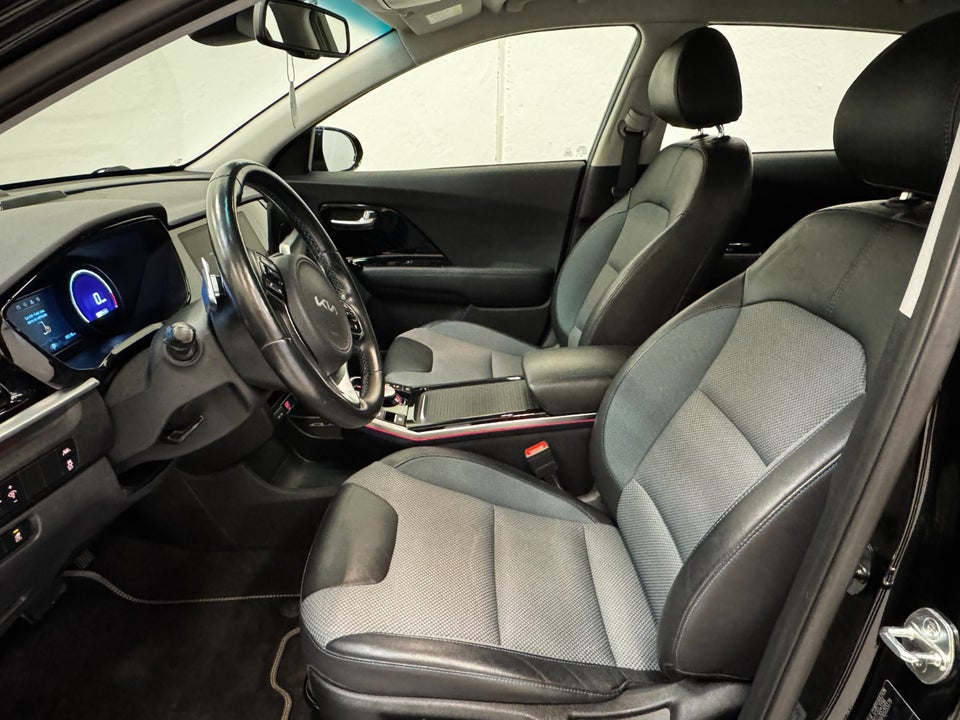 Kia Niro 64 EV Prestige 5d