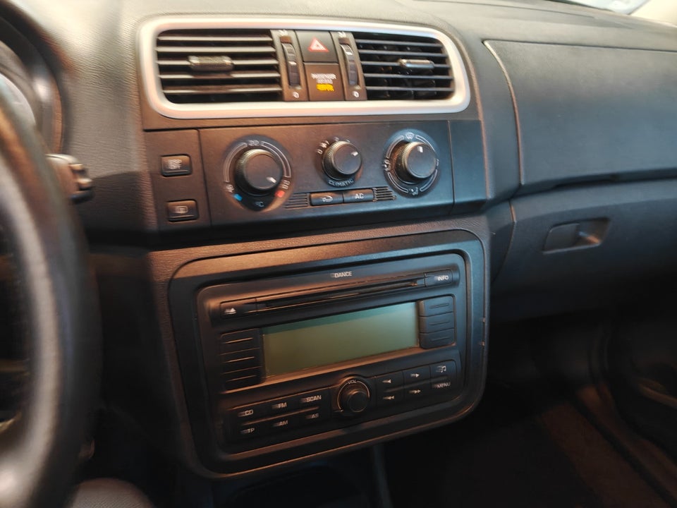 Skoda Fabia 1,4 16V Elegance Combi 5d