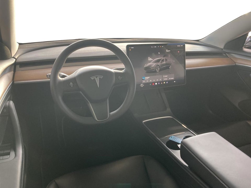 Tesla Model 3 Long Range RWD 4d