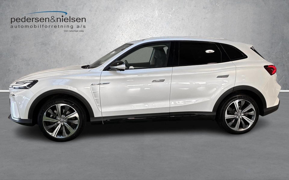 MG Marvel R Luxury 5d