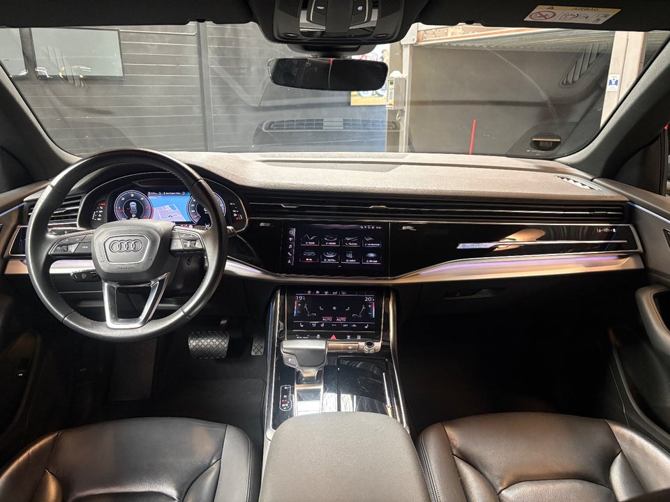 Audi Q8 50 TDi S-line quattro Tiptr. 5d